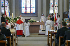 Feier der 1. Heiligen Kommunion in Sankt Crescentius (Foto: Karl-Franz Thiede)